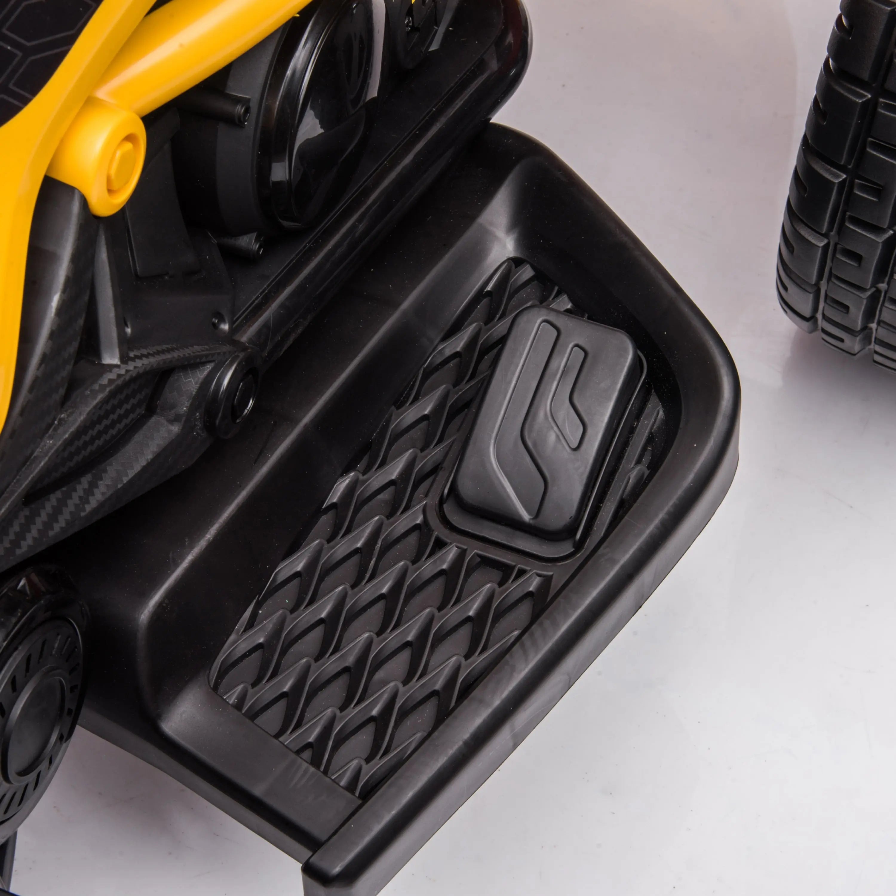 24V Freddo Spider 2 Seater Ride-On 3 Wheel Motorcycle DTI Direct Canada