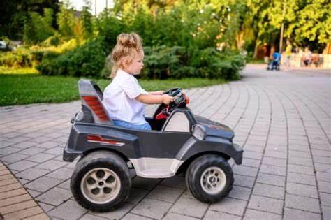 Choosing-Between-6V-and-12V-Electric-Cars-for-Kids-What-You-Need-to-Know DTI Direct Canada