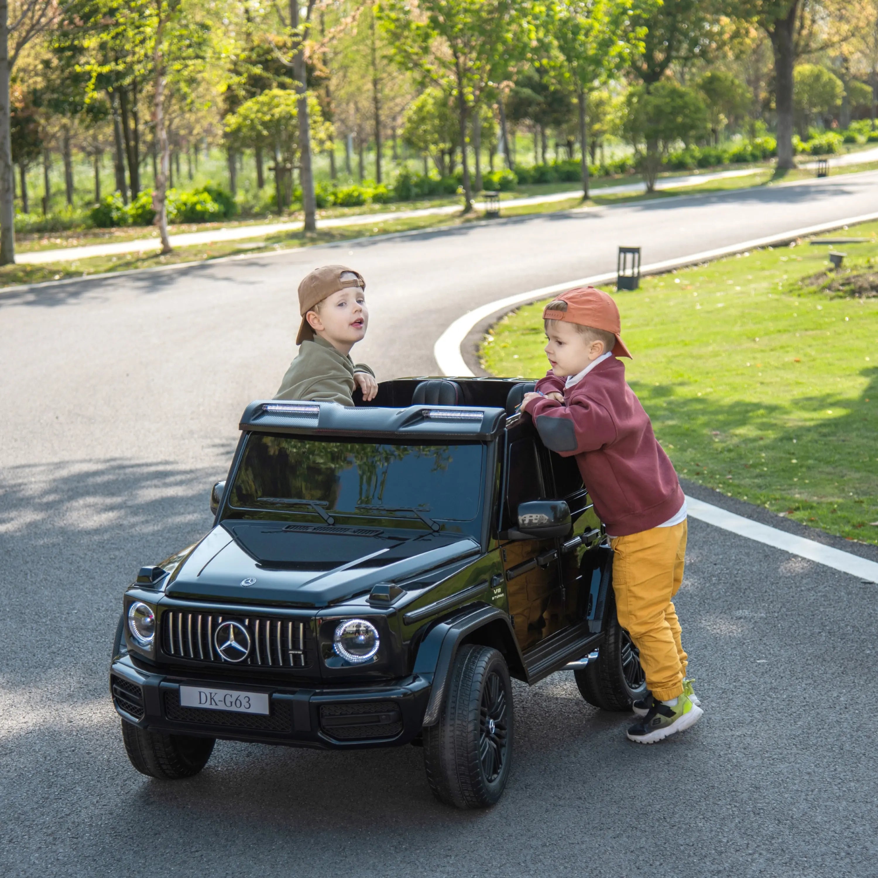 24V Mercedes Benz G-Wagon – side view | Freddo Toys Canada