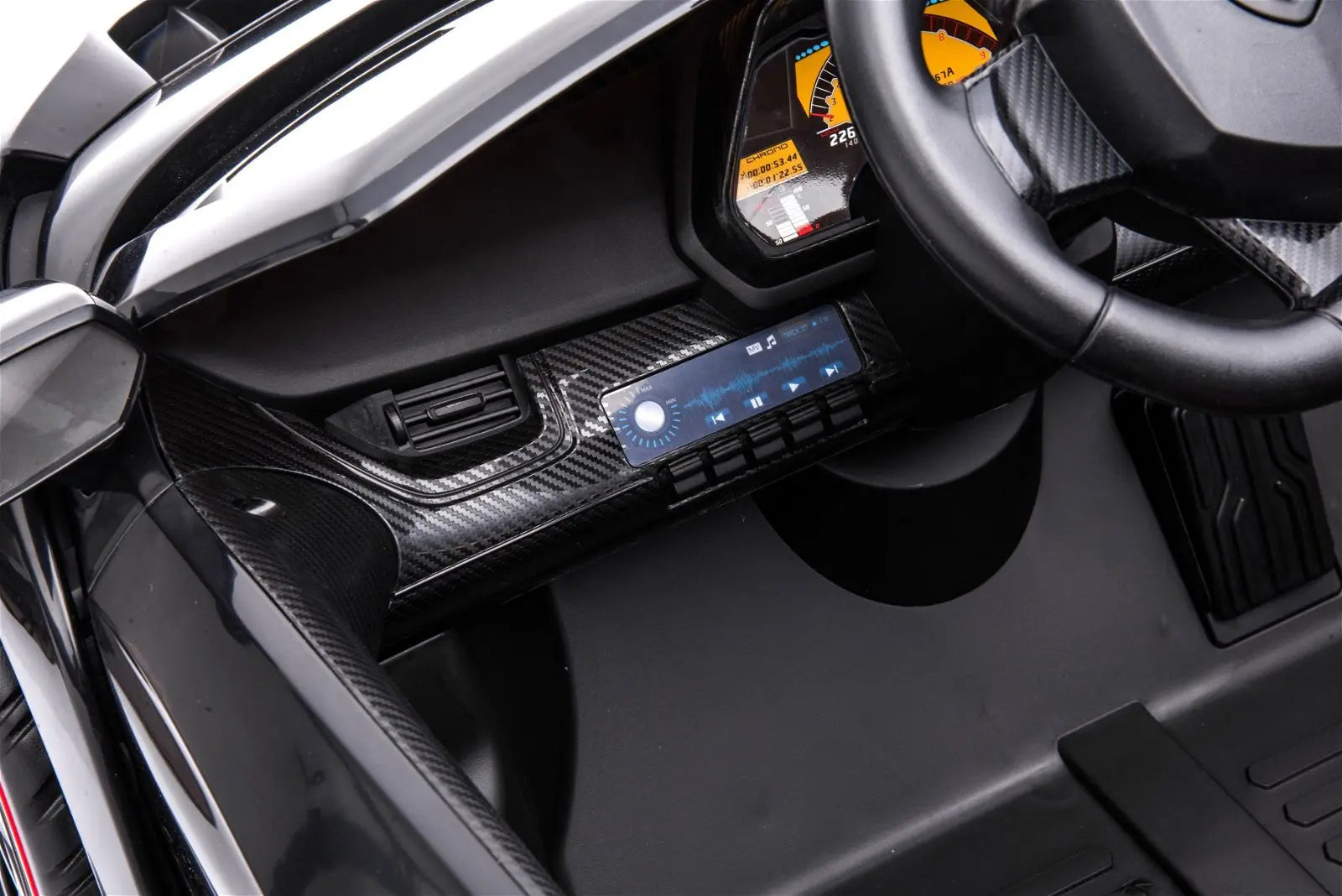 24V 4x4 Lamborghini Veneno 2 Seater Ride on Car – wheels and suspension detail | Freddo Toys Canada