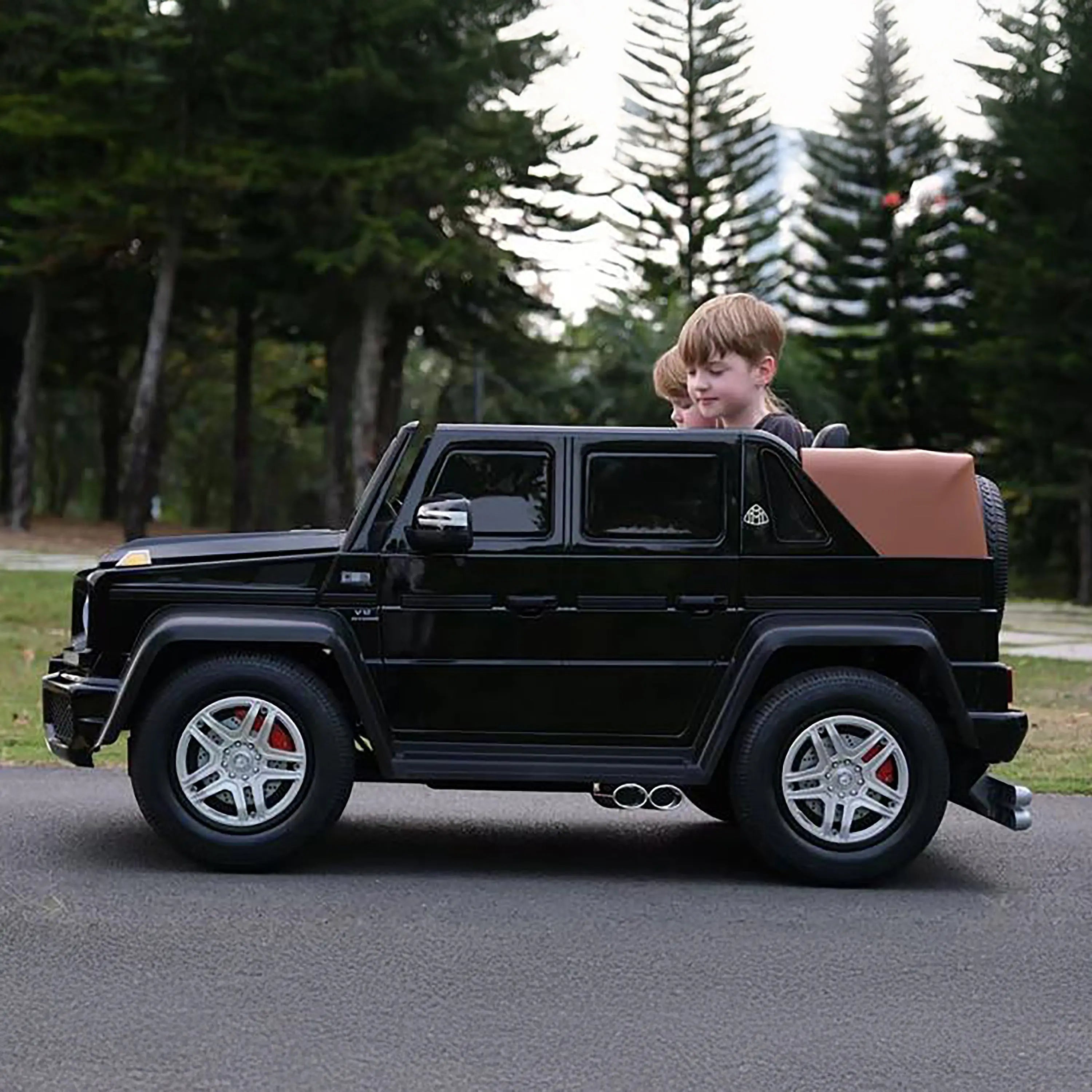 24V Mercedes Maybach G650 Brushless Motor Ride-on – steering wheel and controls | Freddo Toys Canada