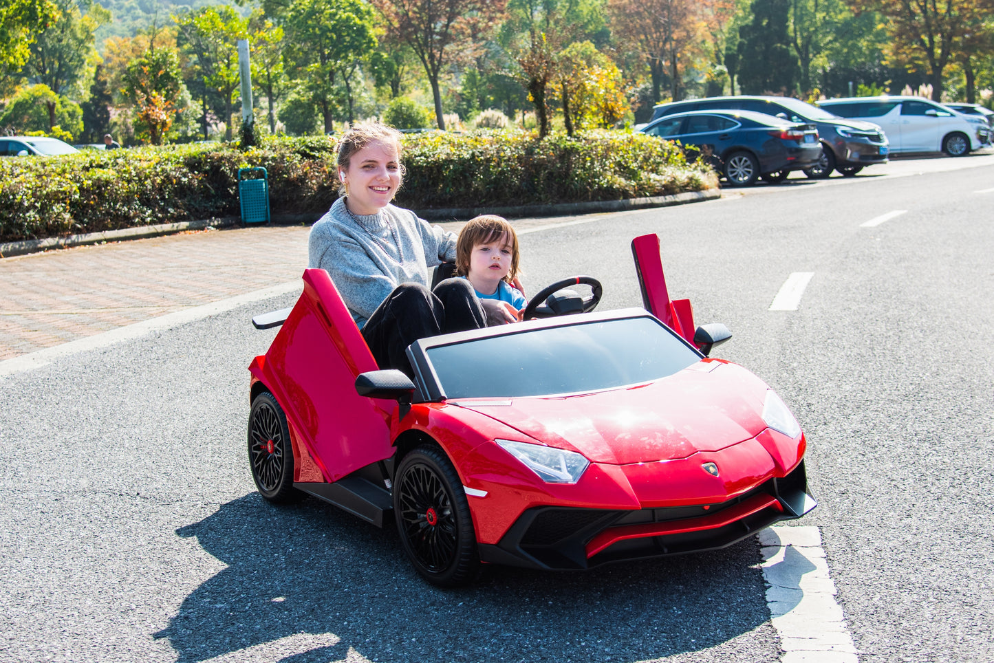 24V Lamborghini Aventador 2 Seater Ride On Car for Kids: Advanced Brushless Motor & Differential for High-Octane Fun