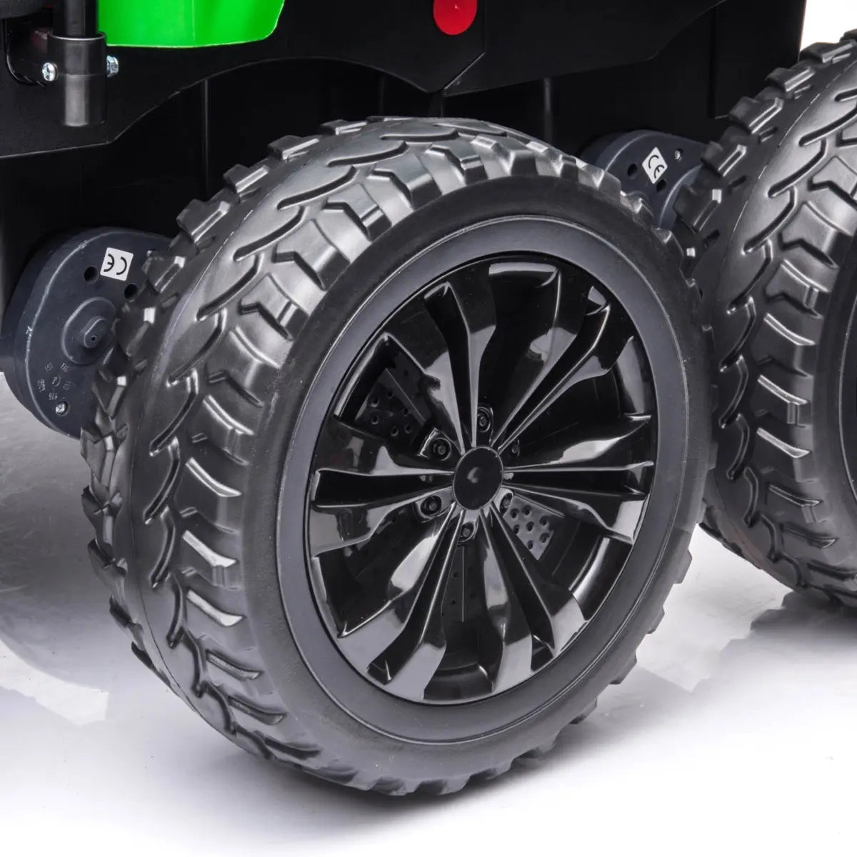 24V 6 Wheeler Freddo Tractor Trailer 2 Seater Ride-on with Dump Cart and Parental Remote – open doors | Freddo Toys Canada