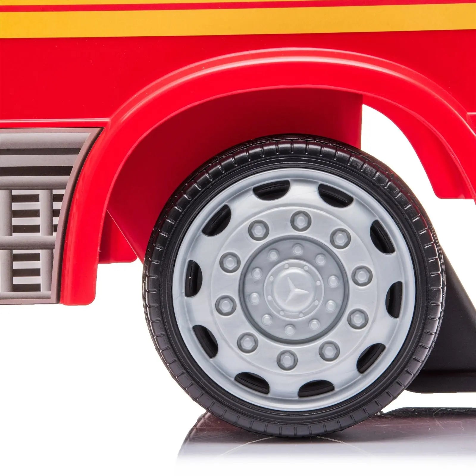 Mercedes Antos Kids' Foot to Floor Ride-On – wheels and suspension detail | Freddo Toys Canada