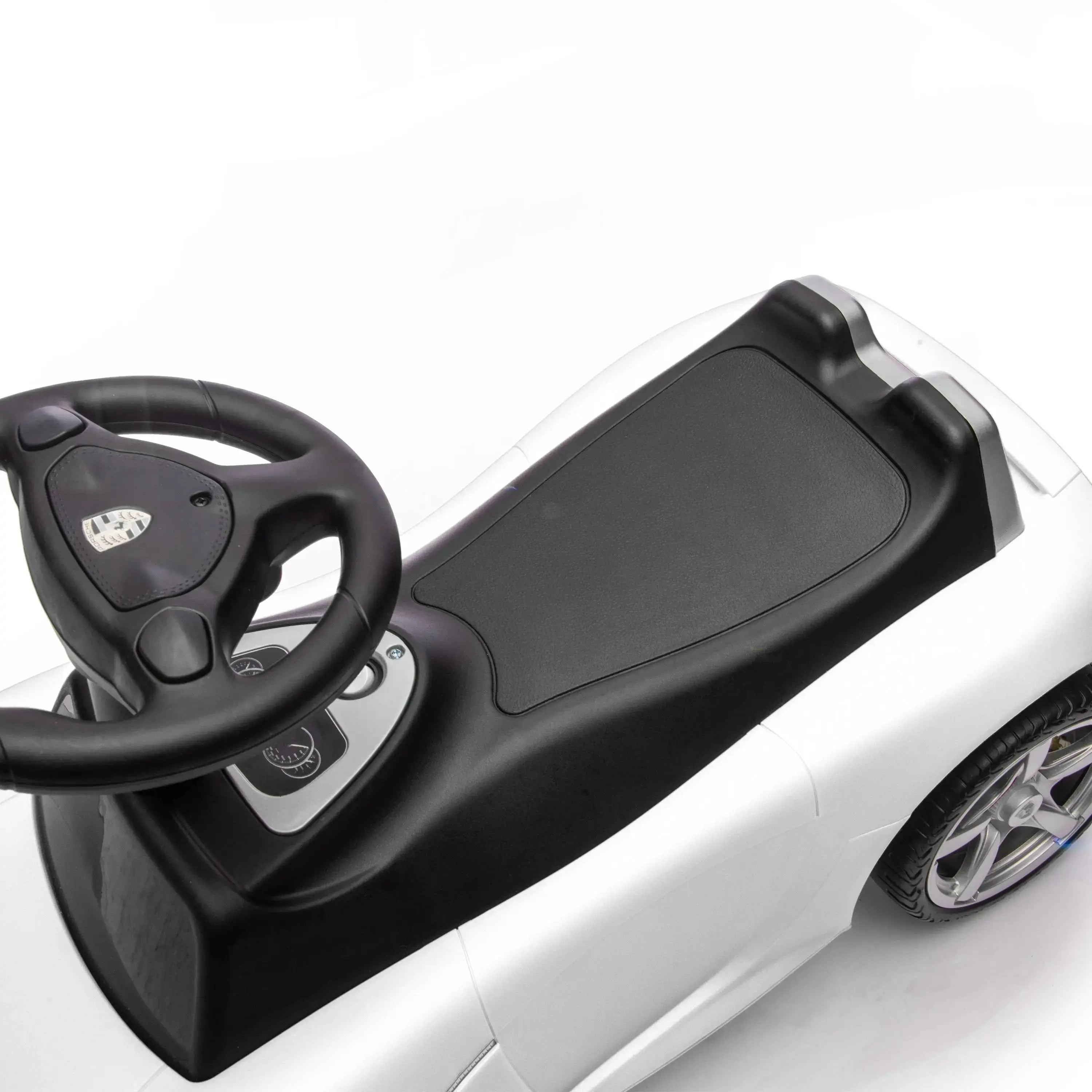Porsche 911 Carrera GT Foot-to-Floor Ride-On – interior detail | Freddo Toys Canada